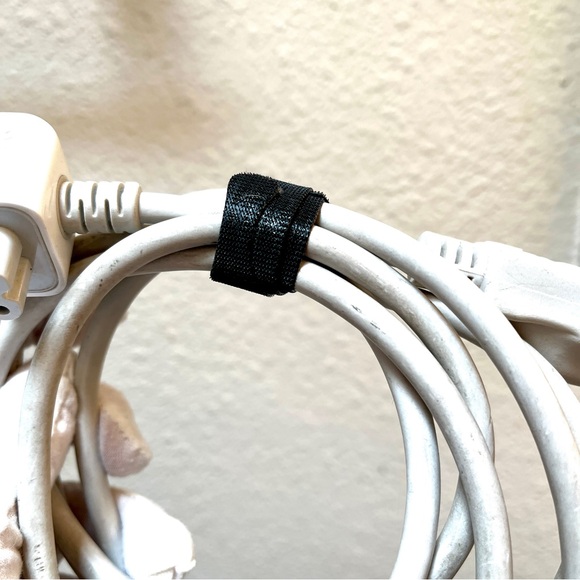 Apple Cord for MagSafe laptop chargers. 6 ft long. 3 prong & battery block plugs - Picture 4 of 5